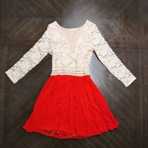 Sarah La USA Red & Cream Lace Dress – Size S/M, Romantic V-Neck
